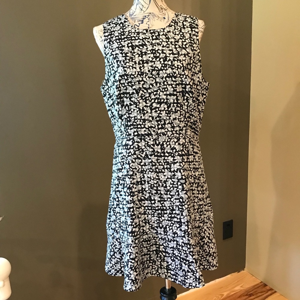 Banana Republic Flounce Dress Size :14